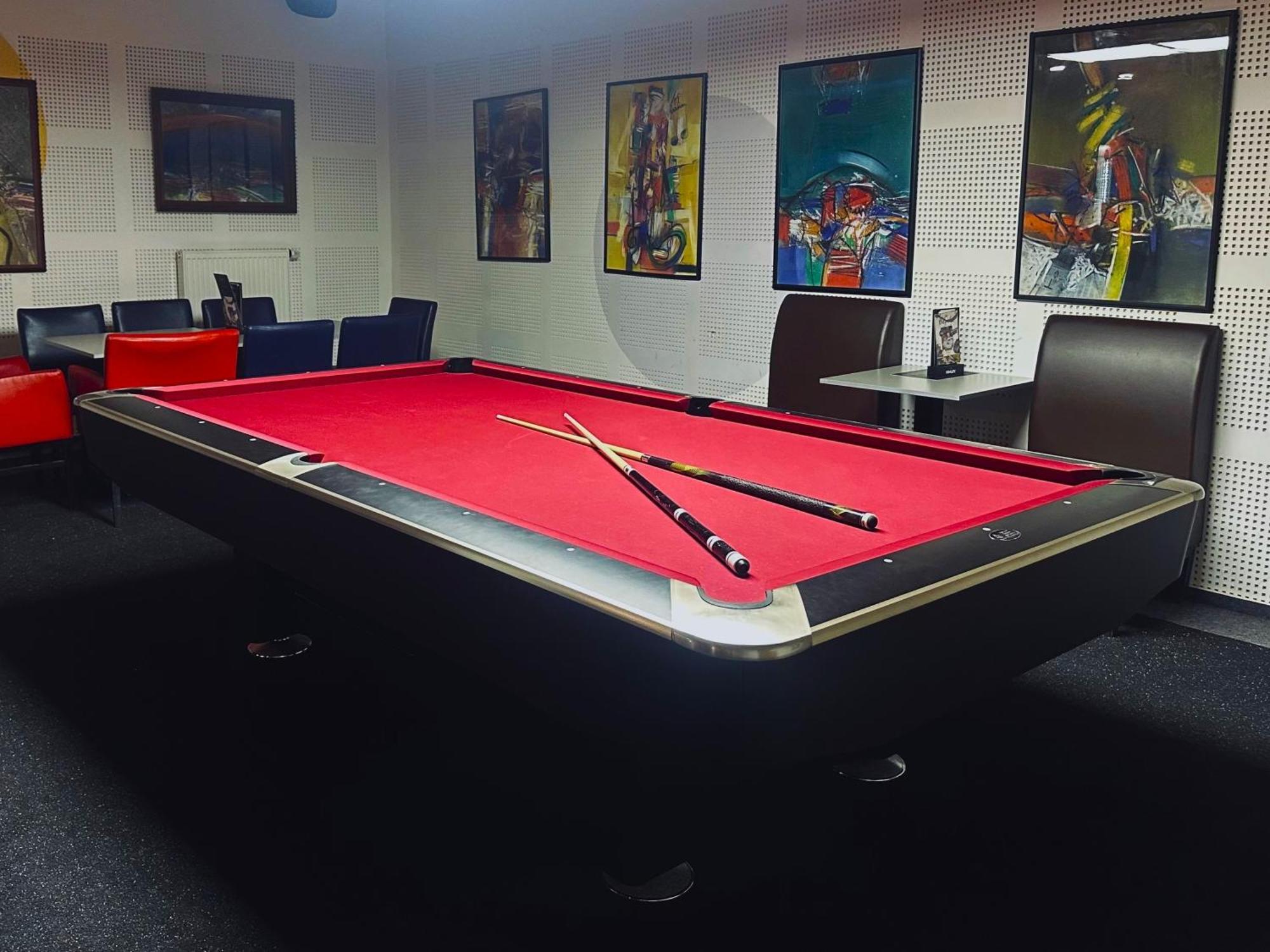 Hotel Eminent Ступава Экстерьер фото
